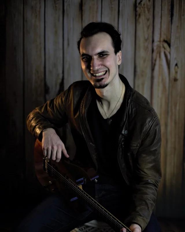 Martin_Bergner_Guitar_02